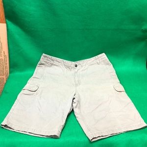 Levi’s Red Tab Cargo Shorts Men’s Size 36